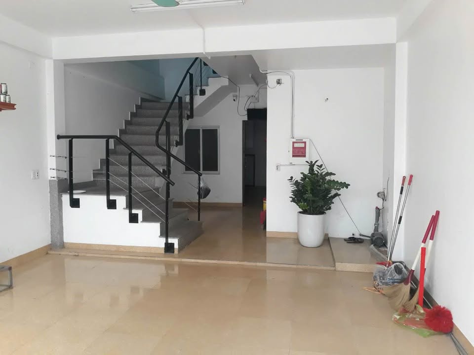 Bán Nhà 5 Tầng Phú Sơn 75m² - Kinh Doanh Đa Ngành - Giá 6 Tỷ xx