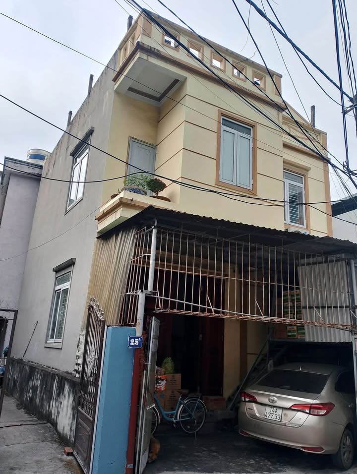 Nhà riêng Cẩm Phả 75m² - Ô tô đỗ cửa, sẵn sàng ở ngay!