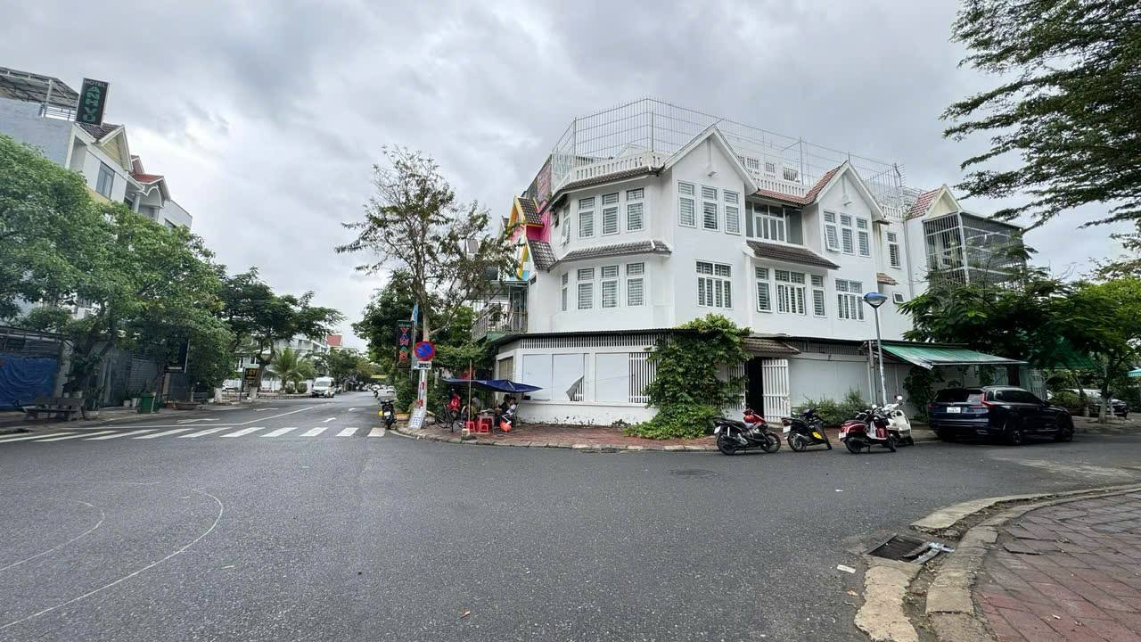 Nhà Góc 2 Mặt Tiền 157m² KĐT Phước Long B, Nha Trang - Sổ Hồng Hoàn Công