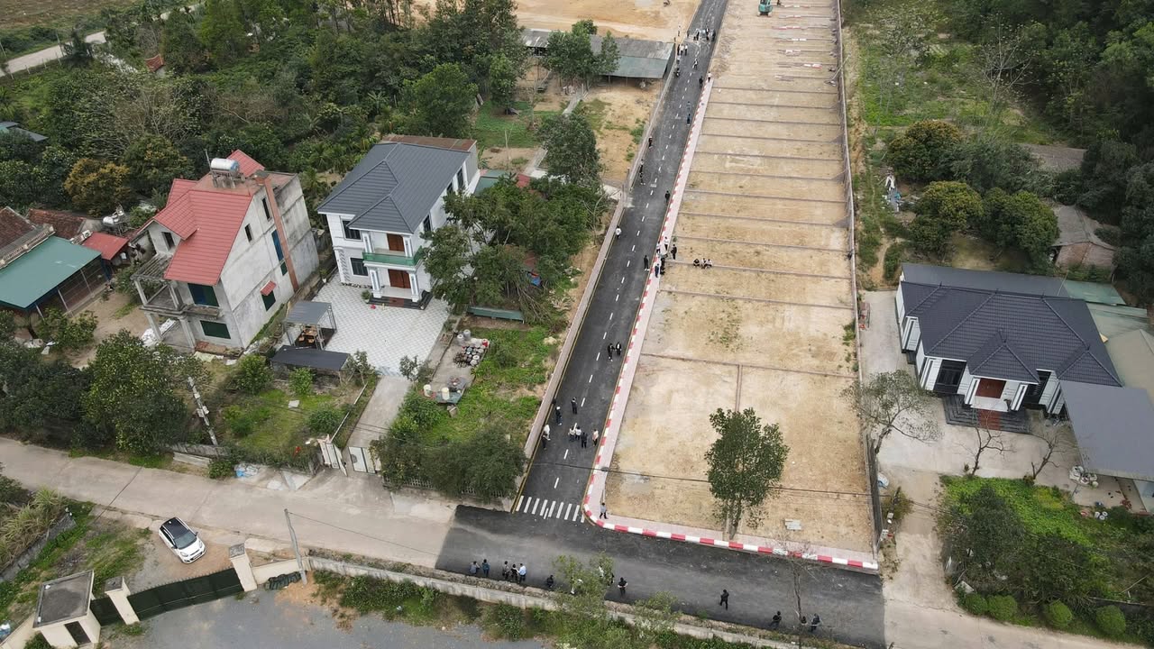 Đất Vườn Ba Vì 150m² - Giá Chỉ 900 Triệu - Sẵn Sổ Thổ Cư