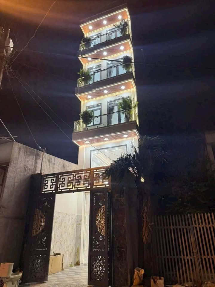 Nhà Mặt Tiền Q12 5 Tầng, 13PN, Thang Máy, Kinh Doanh Sầm Uất - 13.79 Tỷ