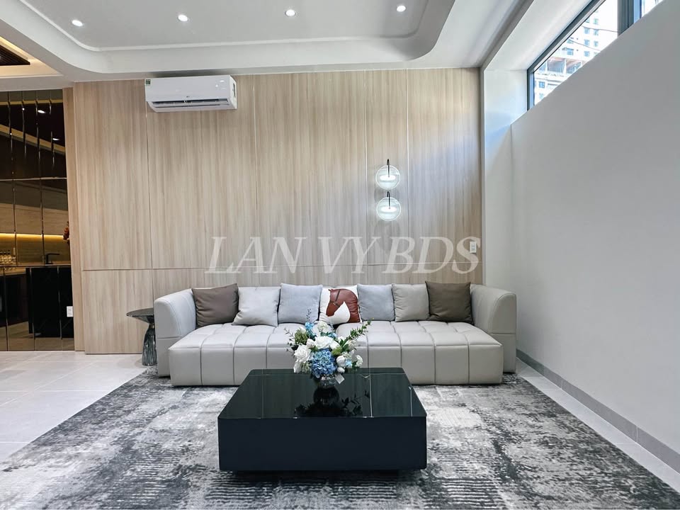 Nhà Phố 66m² Ngang 8m Quận 7 - Full Nội Thất Cao Cấp, Giá 8.7 Tỷ