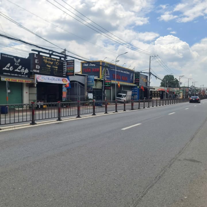 Nhà Mặt Tiền TL8, Củ Chi 112m² - Giá 10.8 Tỷ, Sẵn Sổ Hồng