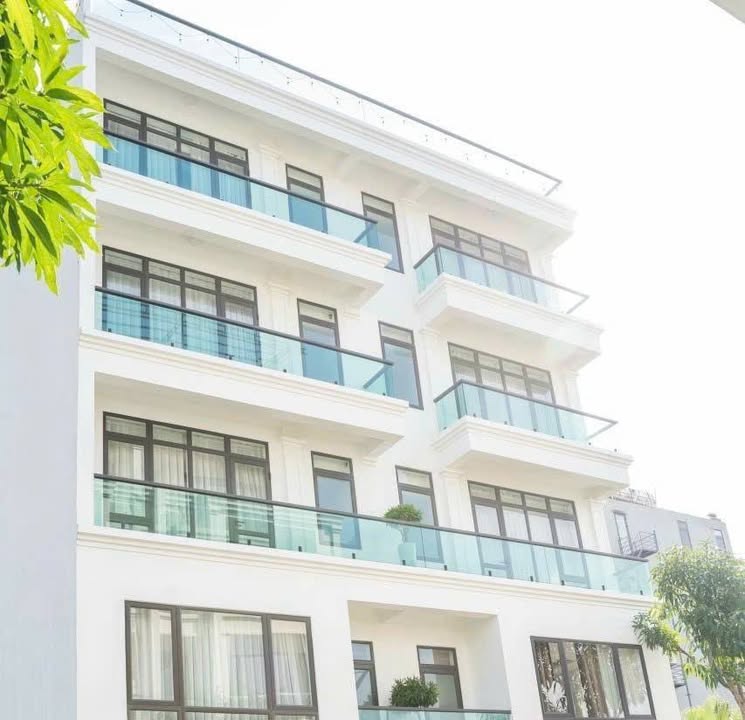 Bán Khách Sạn 6 Tầng FLC Sầm Sơn 200m² - Sổ Hồng Chính Chủ, 16.5 Tỷ
