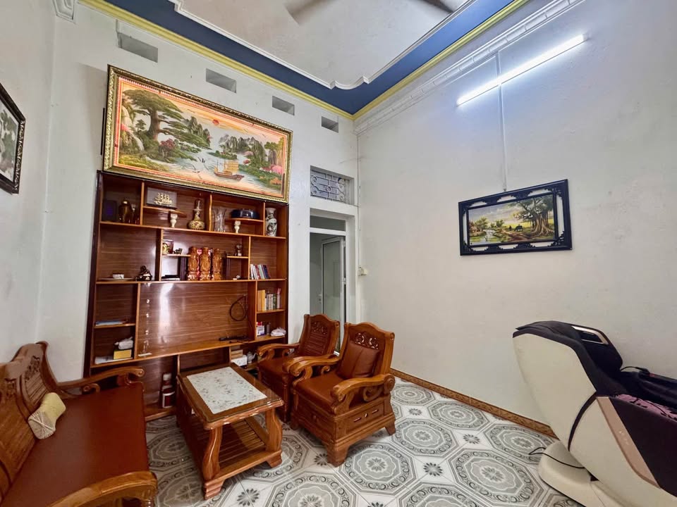 Nhà 66m² Sổ Đỏ Sẵn Sát Mặt Tiền Nguyễn Thiếp, Đông Vệ - Giá 3 Tỷ