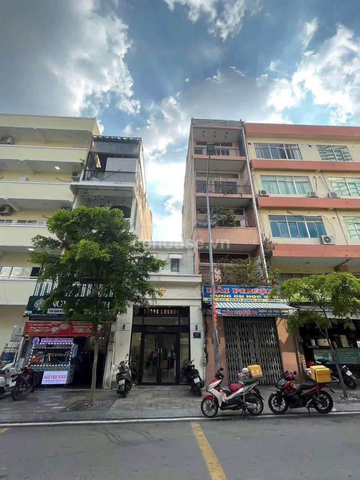 Mặt Tiền Trần Đình Xu Q1 - 70m² Kinh Doanh - Giá 32 Tỷ