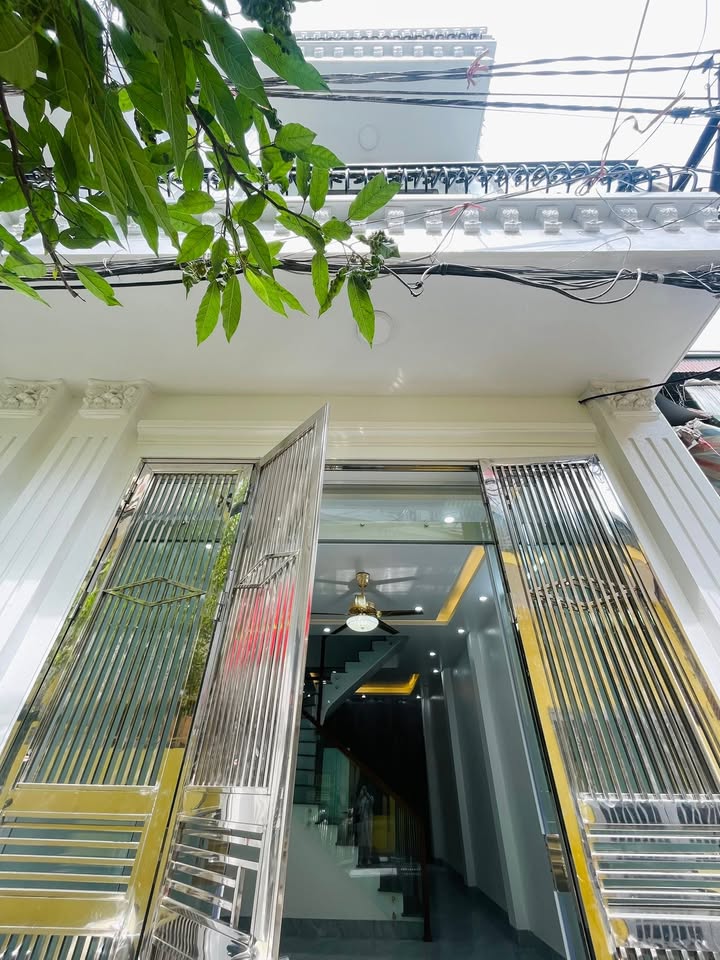 Nhà 3 Tầng Tân Cổ Điển - Trung Tâm TP Thái Bình - 47m² - 2 Tỷ