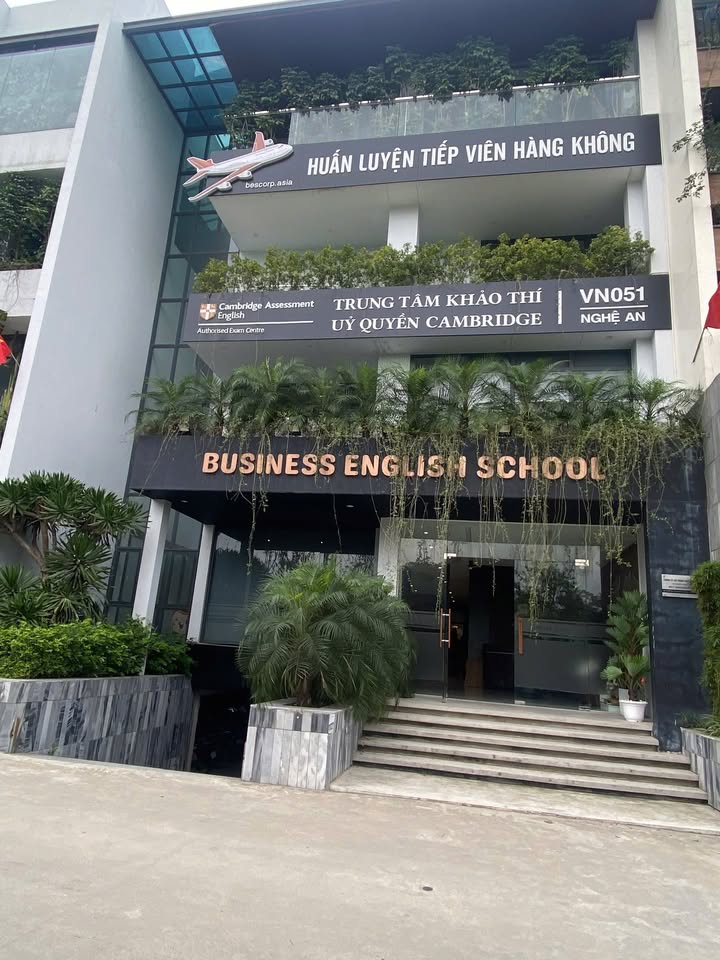 Cho thuê Tòa nhà Văn phòng Lý Thường Kiệt, Vinh - 150m²/tầng, Sẵn Nội thất