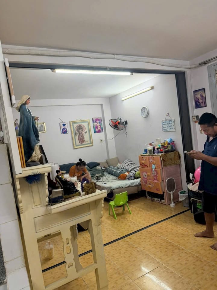 Nhà Hẻm Hưng Phú, Q8 - 70m², 4PN, Sổ Hồng Riêng, Giá 4.68 Tỷ