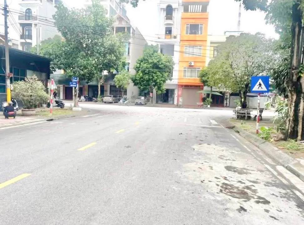 Bán Đất Mặt Tiền Lê Văn Hưu Nam Định 81m² Giá 5.3 Tỷ - Vị Trí Vàng