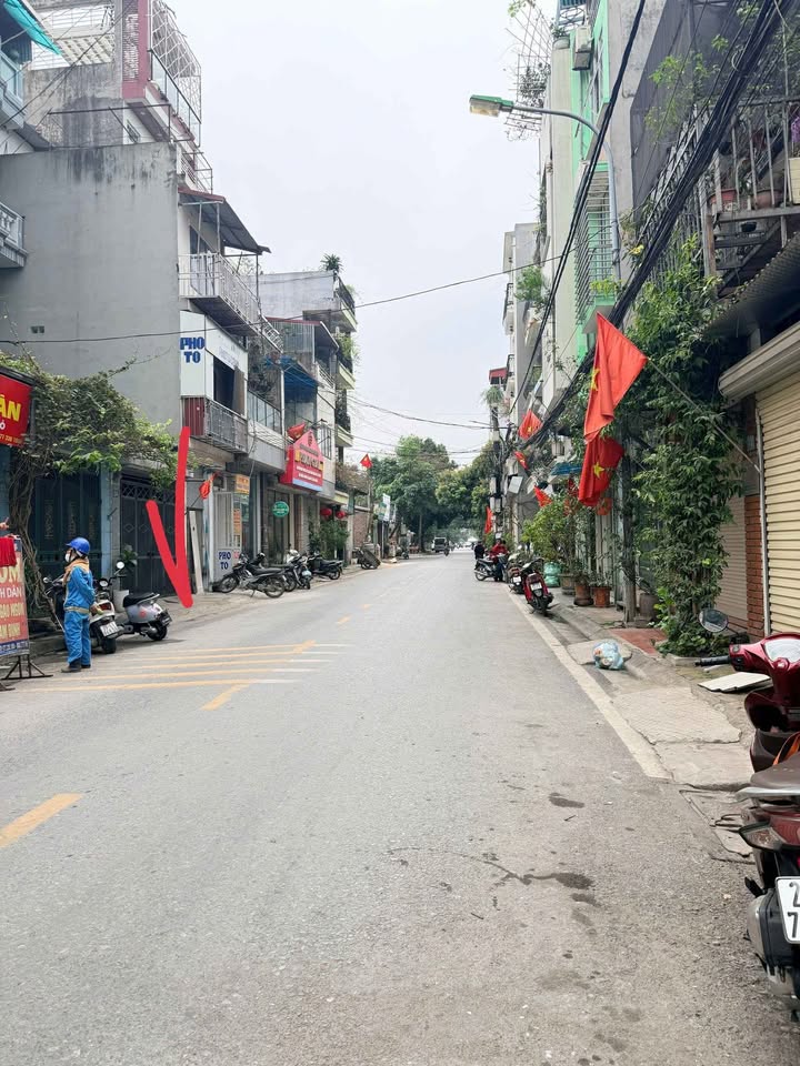 Đất Thượng Thanh Long Biên 70m² - Mặt tiền kinh doanh đắc địa, Sổ đỏ sẵn sàng