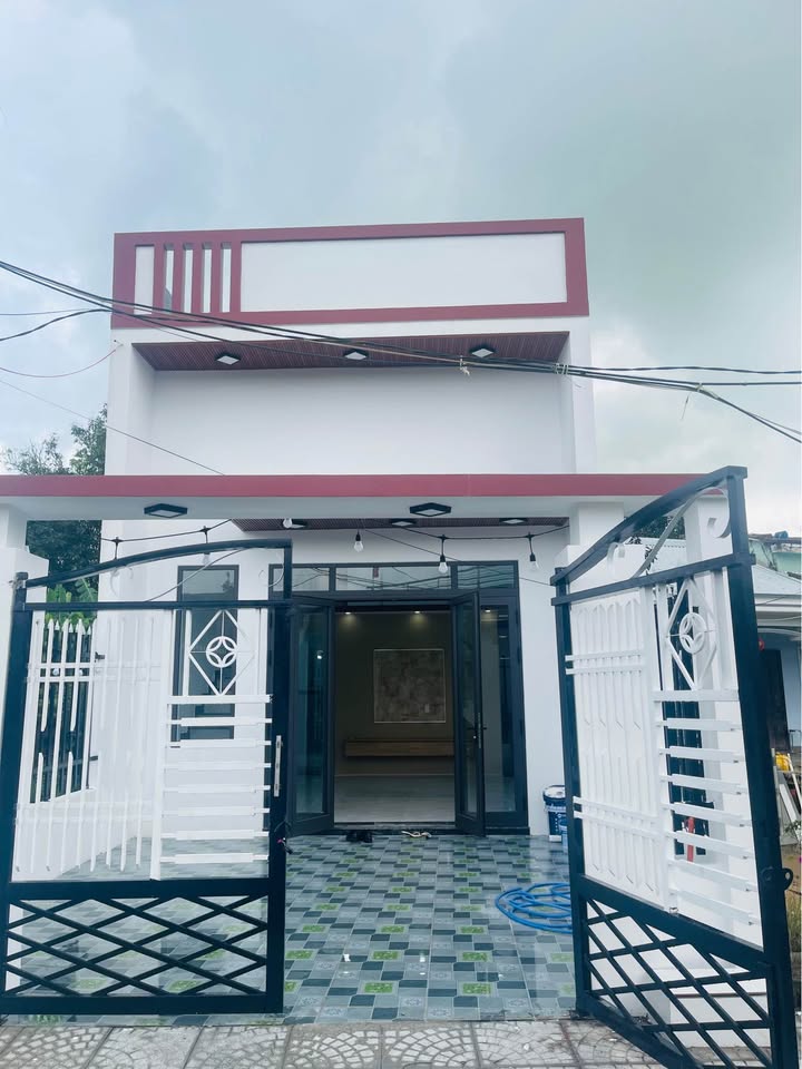 Nhà 2 Tầng Hòa Tiến - 100m² - 2.x Tỷ - Full Nội Thất, Ô Tô Vào Nhà