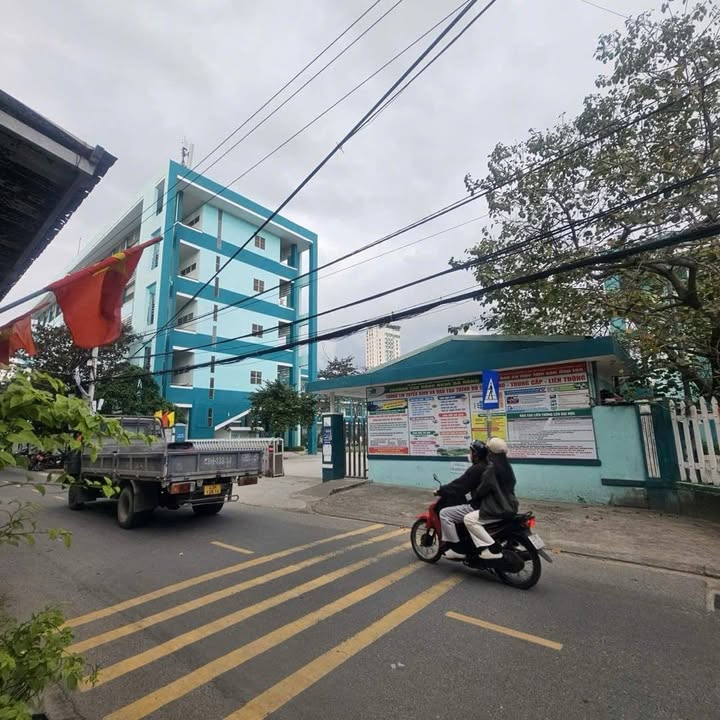 Nhà Phố Biển Đà Nẵng 75m² - 4PN, Sổ Hồng Riêng, Giá 17.5 Tỷ