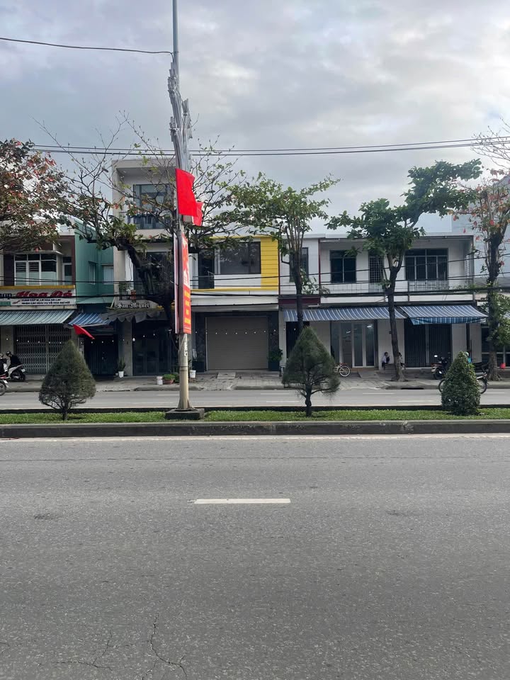 Nhà Mặt Tiền Cách Mạng Tháng 8, Đà Nẵng - 43m² Kinh Doanh/Ở Ngay