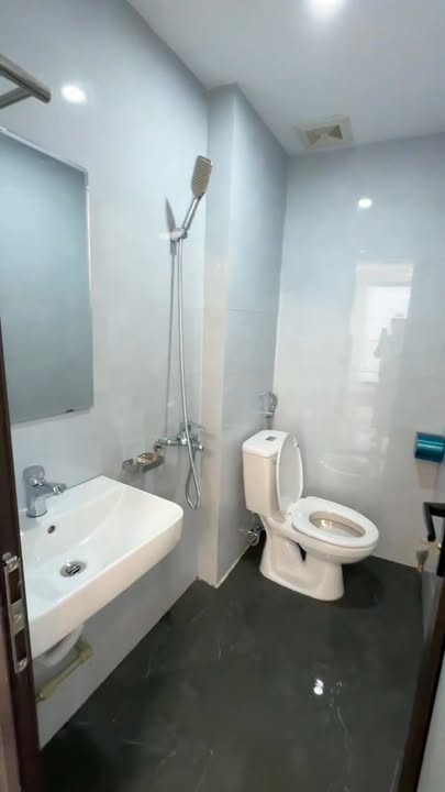 Cho thuê Studio Ban công thoáng 158 Ngọc Hà, Ba Đình - 5.8 Triệu