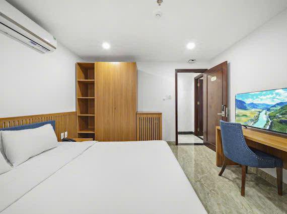 Penthouse 1PN Đà Nẵng - Ban công rộng, sát biển Mỹ An