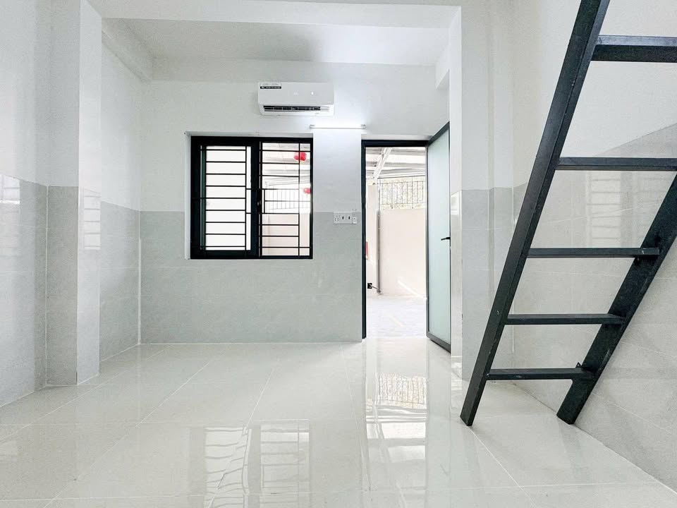 Phòng Trọ Cao Cấp Võ Văn Hát, Thủ Đức - 3.49 Triệu/Tháng, Máy Lạnh, Tự Do