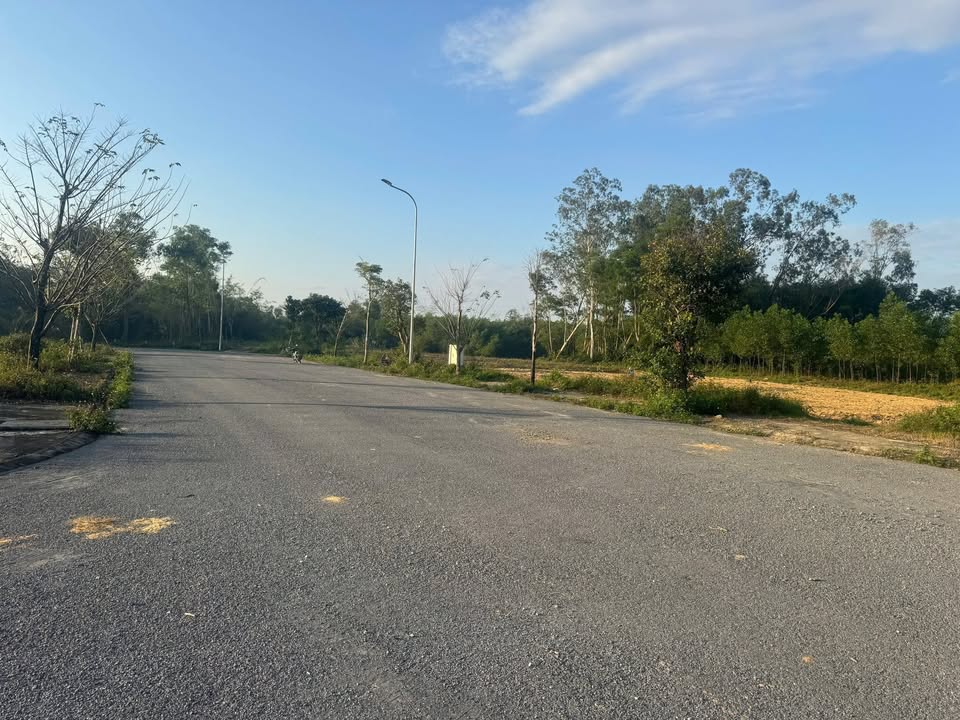 Biệt thự 2 mặt tiền Phan Bá Vành, Đồng Hới - 311.5m² - Giá 2.x Tỷ