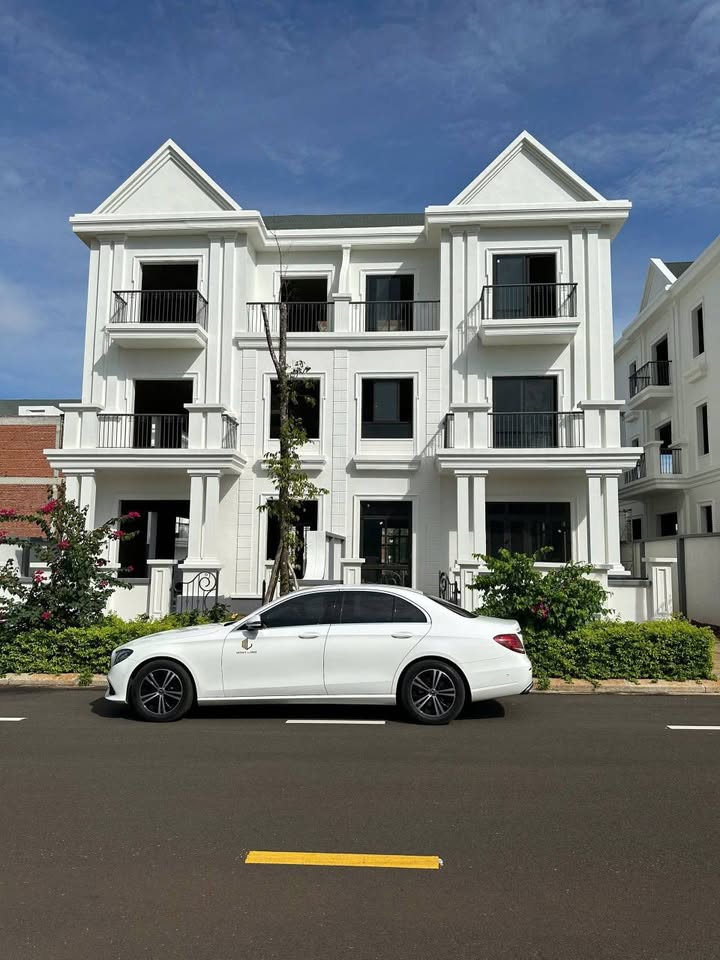 Biệt thự song lập Eco City BMT - 250m² Thổ cư 100% - 18 Tỷ