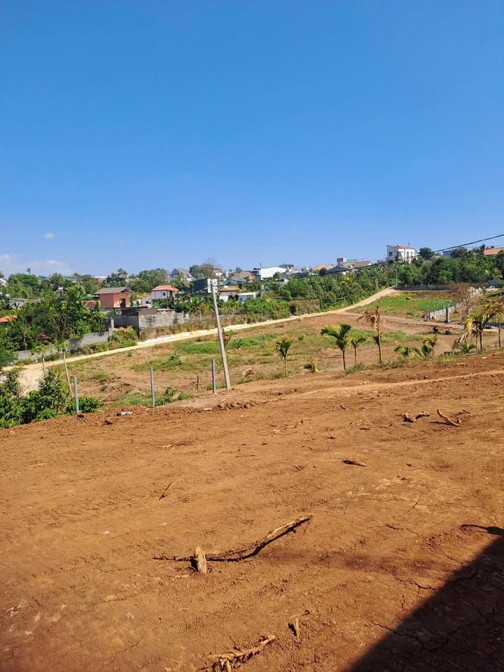 Đất Vườn Nghỉ Dưỡng View Hồ Ymol BMT - 1800m² Giá 3.8 Tỷ