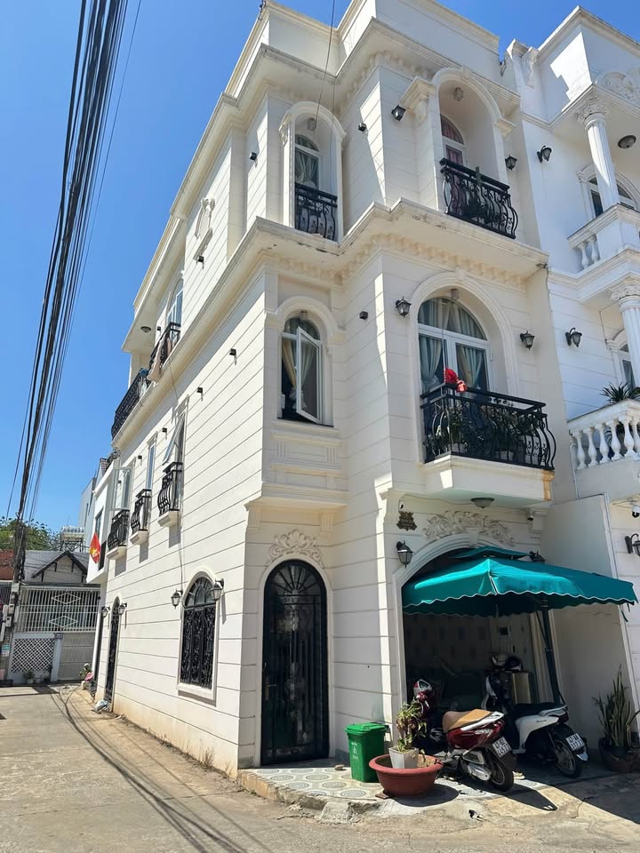 Nhà Góc 2 Mặt Tiền Mai Hắc Đế, BMT - 67.43m² Full Nội Thất, Giá 4.7 Tỷ