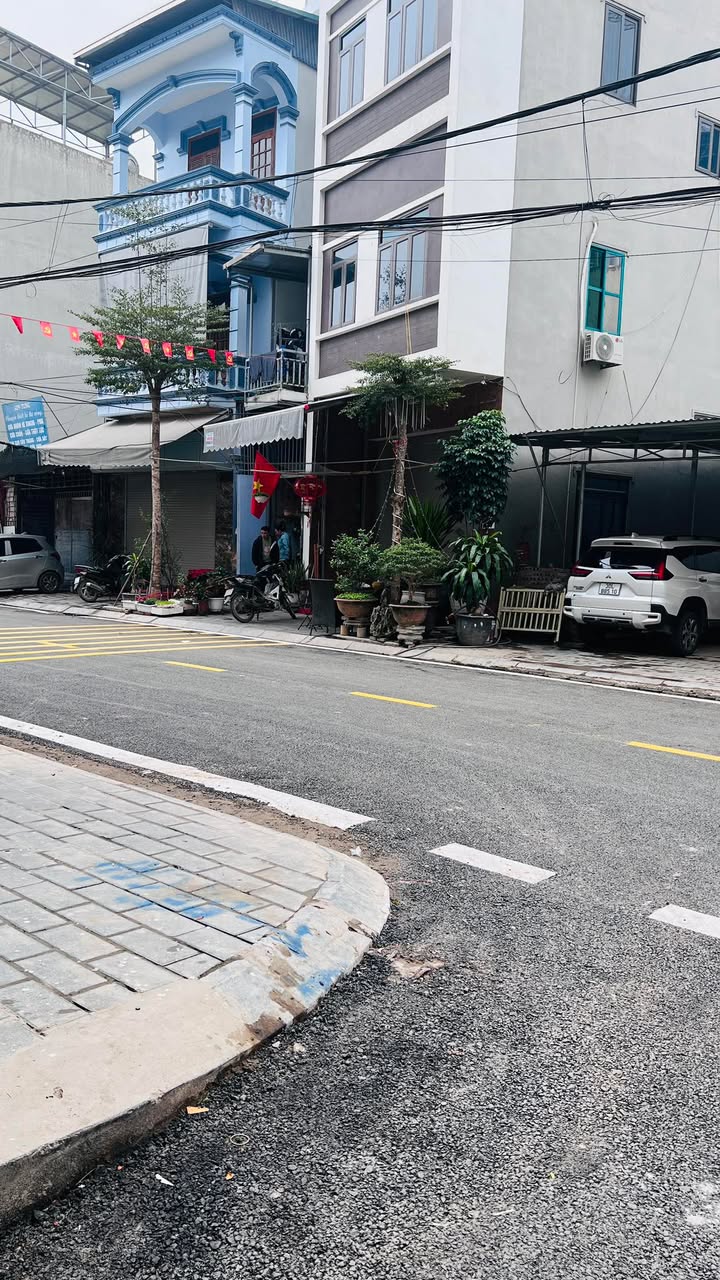 Nhà Lô Góc 55m² Phú Thượng, Tây Hồ - Oto Lùi Cửa, Tặng Nhà 3 Tầng