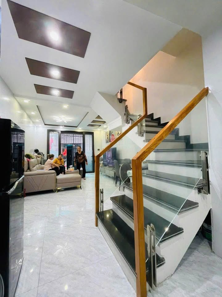 Nhà 40m² 3 Tầng Mặt Ngõ 30 Trần Nguyên Hãn, Hải Phòng - Kinh Doanh Đỉnh Cao