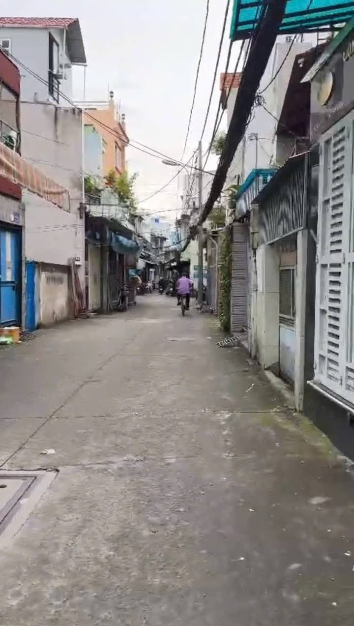 Nhà Mặt Tiền Đoàn Văn Bơ Q4 - Kinh Doanh Sầm Uất, 22m², 6.5 Triệu/Tháng