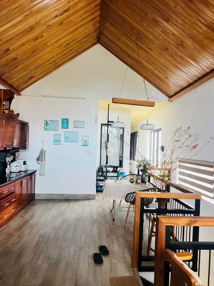 Nhà 3 Tầng Mặt Tiền Phan Chu Trinh, Huế - 140m², Thu Nhập 20 Triệu/Tháng