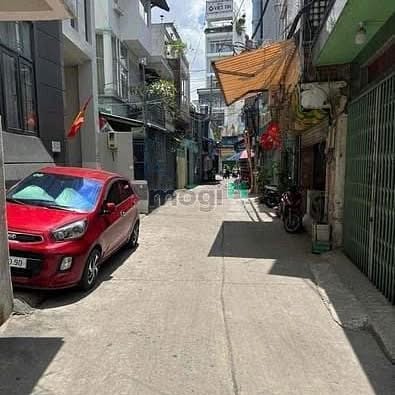 Nhà 64m² Cách Mạng Tháng 8, Q10 - 6PN - 9.5 Tỷ - Sổ Hồng Chính Chủ