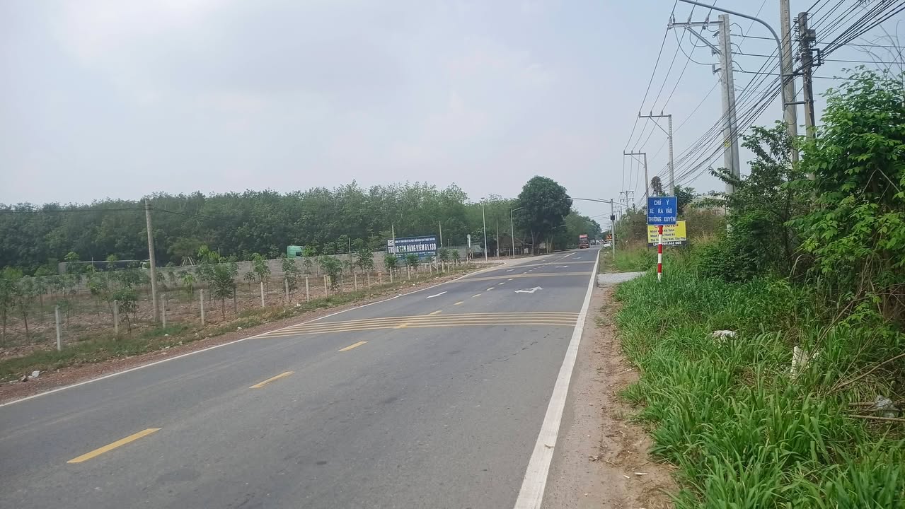 Cho thuê đất mặt tiền DT742 TDM, 1092m² - Kinh doanh đỉnh cao