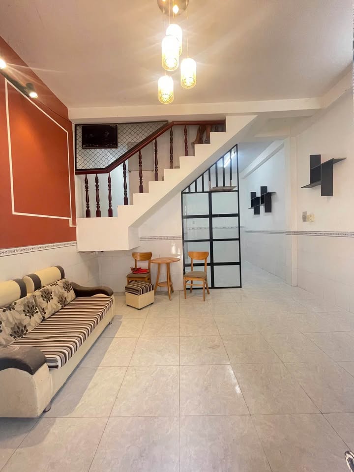 Nhà Riêng Cái Răng 90m² giá 5 triệu - Ô tô vào tận nhà!