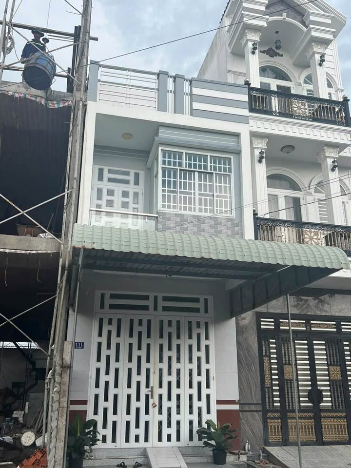 Nhà Trệt Lầu 144m² Đường Số 3 KDC ĐHYD, Cần Thơ - Giá 10 Triệu/tháng