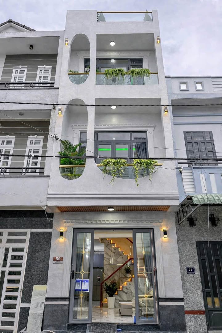 Nhà 170m² 4PN Ninh Kiều - Ngay Đại học Y Cần Thơ, Kinh doanh tốt