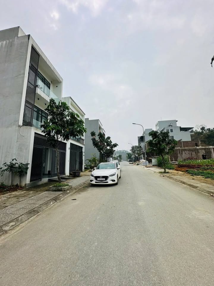 Bán Đất KĐT Hạnh Phúc Yên Bái 100m² - Sổ Hồng Thổ Cư, Hướng Tây Nam