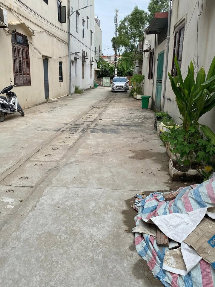 Nhà riêng Thị trấn Phùng 40m² 4.5 tỷ - Ô tô vào nhà