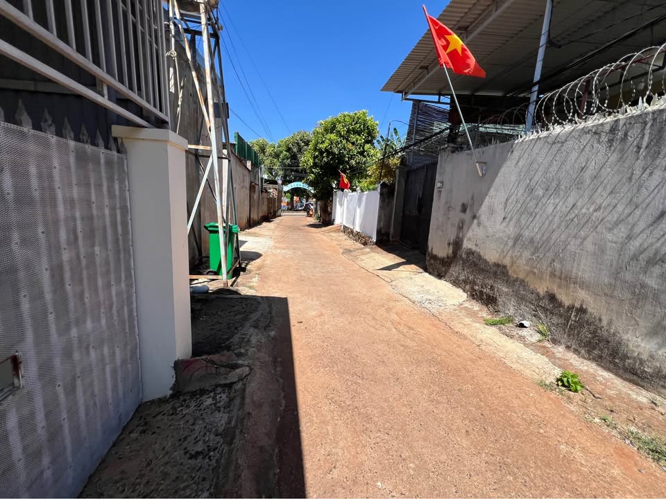 Đất Hẻm Đặng Thái Thân BMT - 90m² - Sổ Đỏ Sẵn Sàng - Giá 3.25 Tỷ