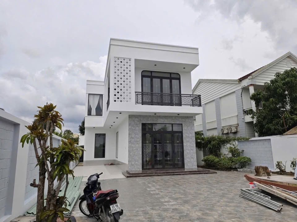 Biệt thự 428m² mặt tiền Võ Nguyên Giáp, Cần Thơ - Giá 13.6 tỷ