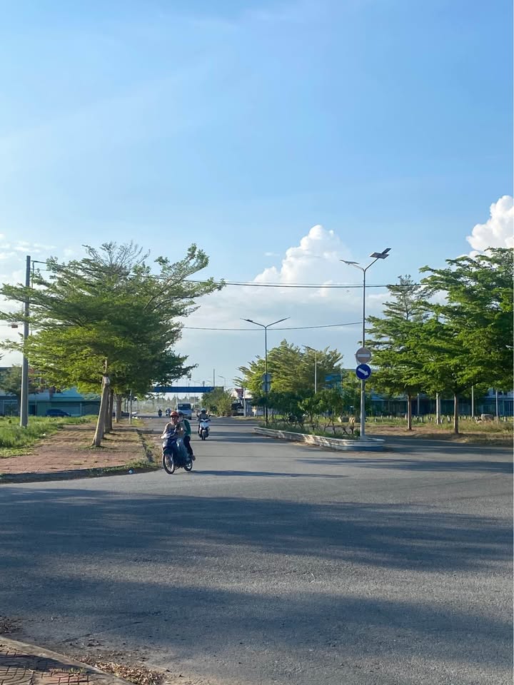 Nhà phố Vạn Phát Velora - Mặt tiền QL1A, 3 tỷ - Kinh doanh/An cư