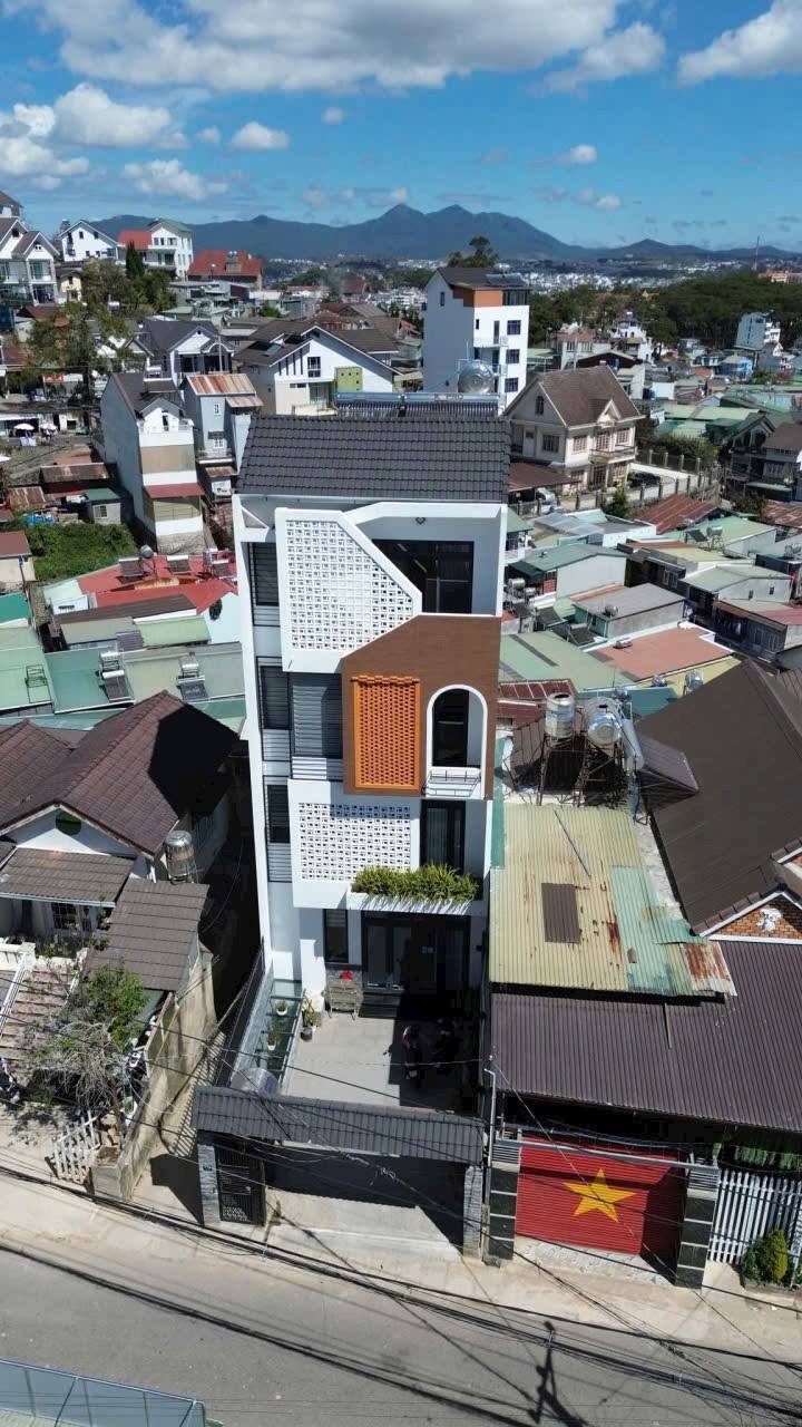 Khách Sạn 2 Mặt Tiền Đà Lạt - 290m² - 11 Tỷ - Sẵn Sàng Kinh Doanh