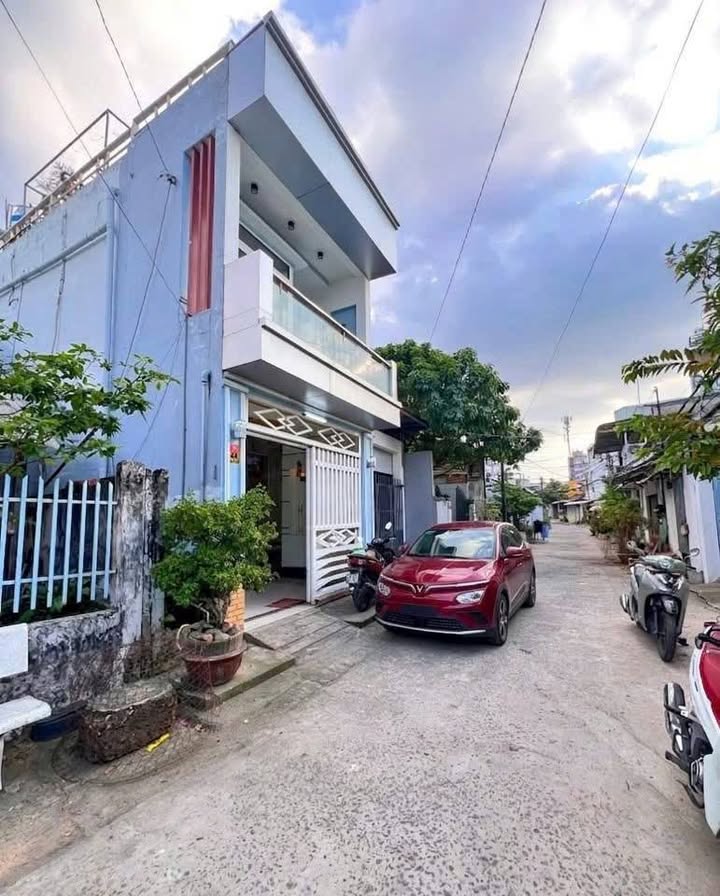 Nhà 1 Trệt 1 Lầu Sân Thượng Đoàn Thị Điểm, Ninh Kiều - 50m² Giá 2.75 Tỷ