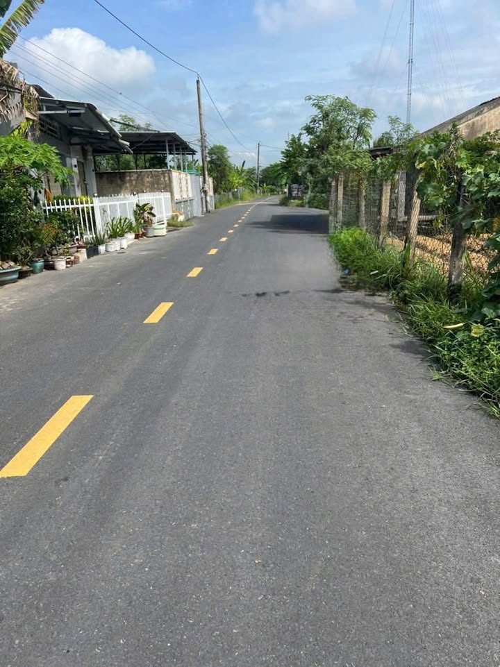 Đất nền mặt tiền đường nhựa Long Thuận, Gò Công 248m² - Sẵn sổ đô thị