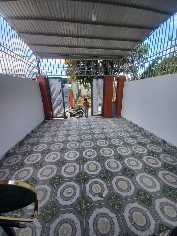 Nhà Mới 3PN Sổ Thổ Cư, Sân Ô Tô Phường Thành Nhất Buôn Ma Thuột - 1.8 Tỷ