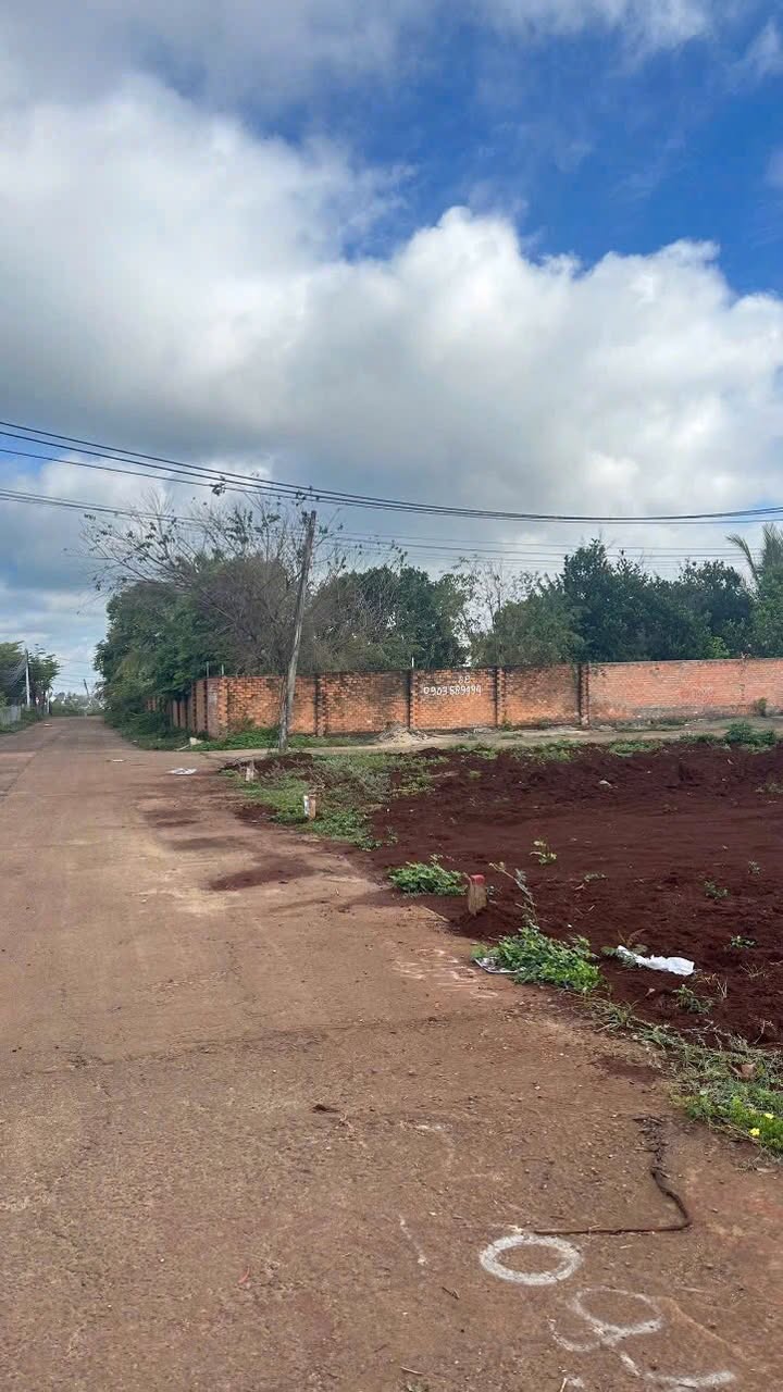 Đất Lô Góc 94.5m² Mặt Tiền Y Moal, BMT - Sẵn Sổ Hồng, Vay 3 Bên