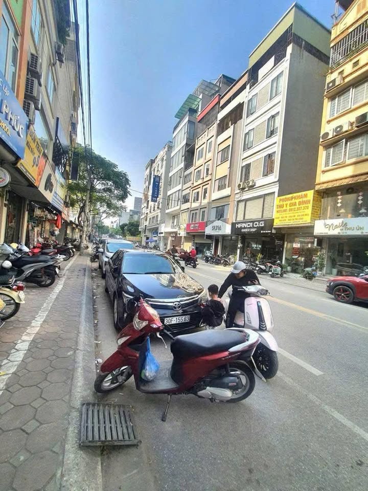 Nhà Mặt Phố Đống Đa 72m² - 7 Tầng Thang Máy - Kinh Doanh Sầm Uất - 35 Tỷ