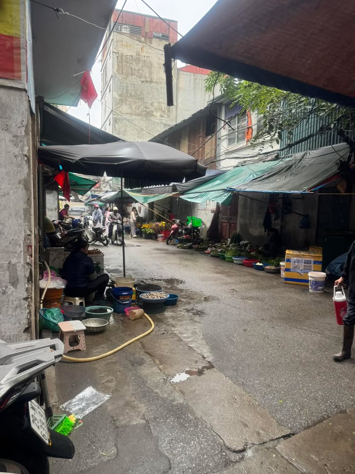 Nhà 3 Tầng Ngõ 15 Ngọc Hồi 38m² - Chính Chủ, Ô Tô Sát Nhà, Giá 8 Tỷ