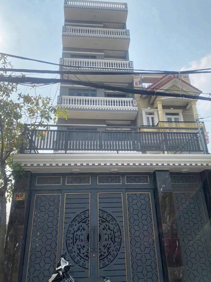 Bán khách sạn 5 tầng mặt tiền 160, TP. Thủ Đức - 19.9 tỷ