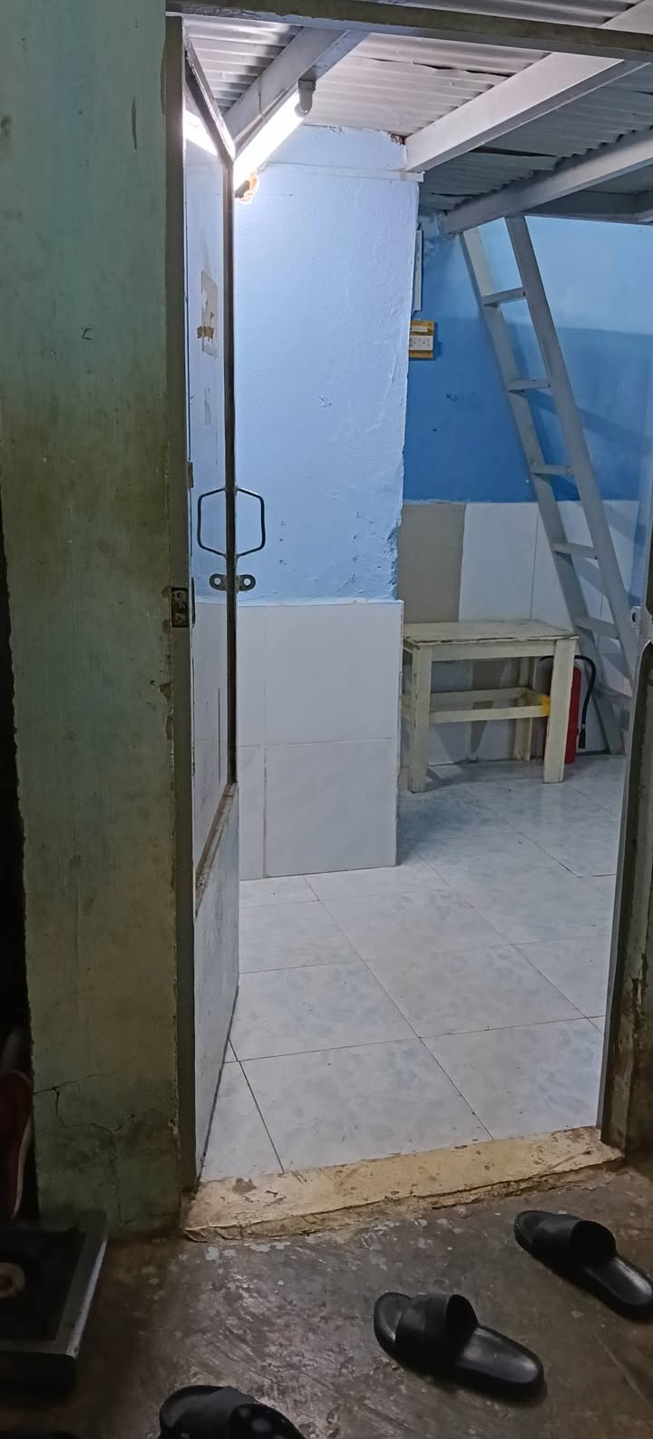 Cho thuê phòng trọ 9m² đường Hoàng Ngọc Phách, Tân Phú - Giá tốt, giờ tự do