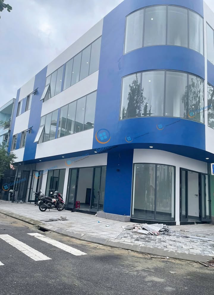 Nhà 3 Tầng Kinh Doanh Mặt Tiền Sơn Trà 250m² - Giá 35 Triệu/Tháng