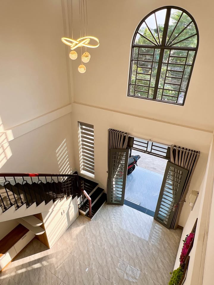 Nhà Phố Long Xuyên 68m² - 2.28 Tỷ - Ô tô vào tận nhà, gần Chợ Mỹ Quý